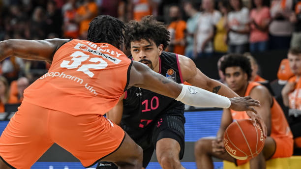 在季后赛中 在季后赛中