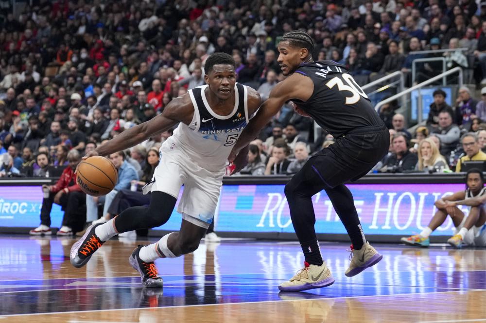 位球员同时 位球员同时